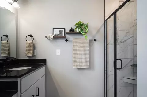 Bath - 1107 W Jay St, Ozark, MO 65721 photo 5 of 5