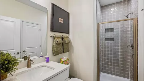 Bath - 4420 Bragg Rd, Durham, NC 27704 photo 1 of 4
