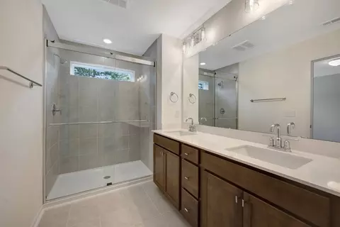 Bath - 5022 Silver Brook Rd, Durham, NC 27703 photo 2 of 5