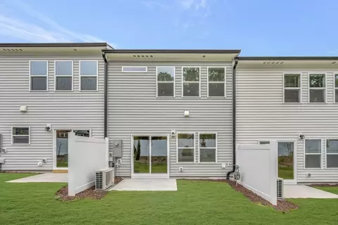 Exterior - 5022 Silver Brook Rd, Durham, NC 27703 photo 2 of 3