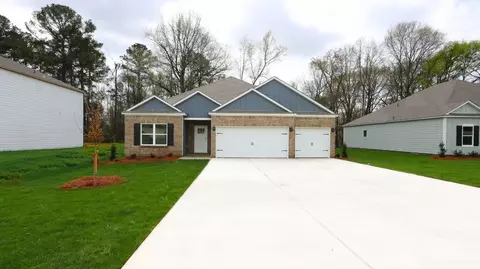 11918 Orchard Dr, Moundville, AL 35474
