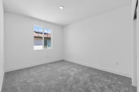 Bedroom - 8120 Lamplight Dr, Tracy, CA 95377 photo 3 of 4
