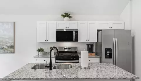 Kitchen - 1695 Ridgeview Dr, Springdale, AR 72762 photo 1 of 4