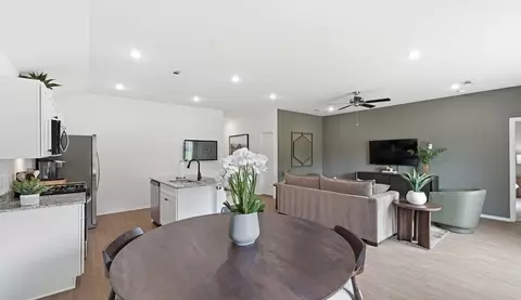 Dining - 1695 Ridgeview Dr, Springdale, AR 72762 photo 1 of 2