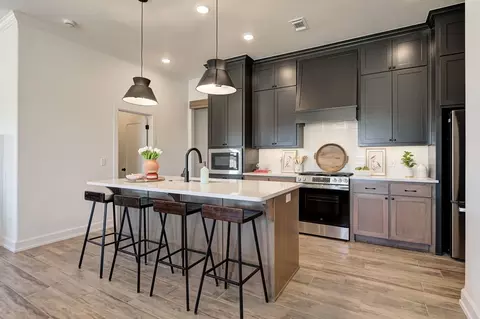 Kitchen - 4909 Vinca Ln, Edmond, OK 73034 photo 5 of 6
