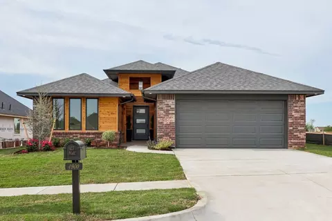Exterior - 4909 Vinca Ln, Edmond, OK 73034 photo 3 of 3