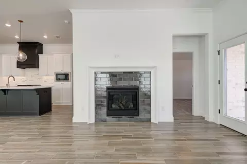 Living - 4909 Vinca Ln, Edmond, OK 73034 photo 3 of 7