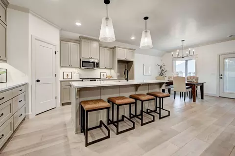 Kitchen - 4909 Vinca Ln, Edmond, OK 73034 photo 6 of 6