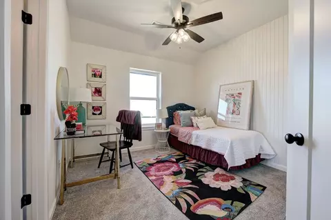 Bedroom - 4909 Vinca Ln, Edmond, OK 73034 photo 3 of 7