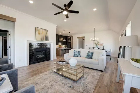 Living - 4909 Vinca Ln, Edmond, OK 73034 photo 4 of 7