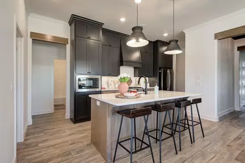 Kitchen - 4909 Vinca Ln, Edmond, OK 73034 photo 2 of 6