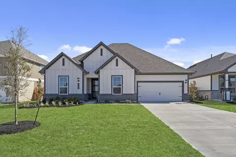 363 Covey Ln, Sealy, TX 77474