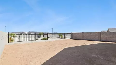 Exterior - 2512 E Villa Linda Dr, Phoenix, AZ 85024 photo 5 of 9