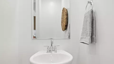 Bath - 2512 E Villa Linda Dr, Phoenix, AZ 85024 photo 7 of 10