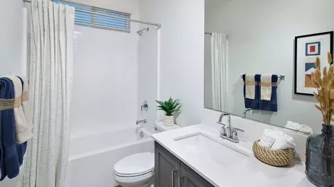 Bath - 865 Cheyne Loop UNIT 2, Chula Vista, CA 91911 photo 3 of 6