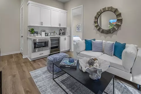 Living - 6533 Canyon Oaks, Simi Valley, CA 93063 photo 4 of 4