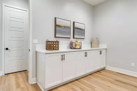 Entry Way - 6533 Canyon Oaks, Simi Valley, CA 93063 photo 4 of 5