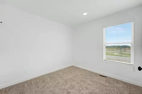 Bedroom - 571 Solar St, Centerton, AR 72713 photo 6 of 8