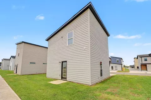 Exterior - 571 Solar St, Centerton, AR 72713 photo 3 of 5
