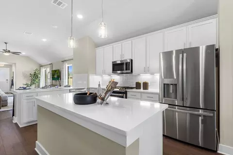 Kitchen - 613 Falling Cave Dr, Willis, TX 77378 photo 2 of 6