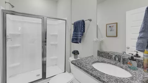Bath - 13659 Addison Pl, Foley, AL 36535 photo 2 of 5