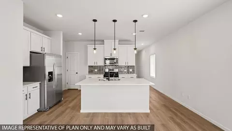 Kitchen - 4016 Shimmer Sol Dr, Brookshire, TX 77423 photo 3 of 4