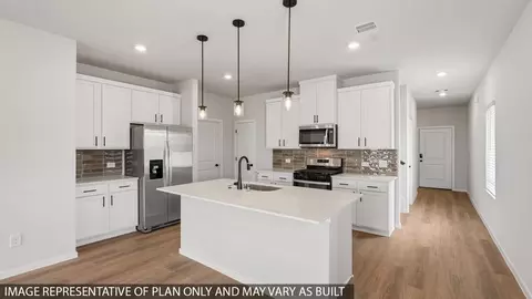 Kitchen - 4016 Shimmer Sol Dr, Brookshire, TX 77423 photo 2 of 4