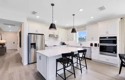 Kitchen - 2722 Portadown St, Ormond Beach, FL 32174 photo 8 of 9