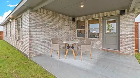 Exterior - 1935 Jackson St, Cleburne, TX 76033 photo 4 of 8