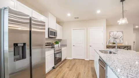 Kitchen - 6322 Pecan Course Pl, Ocala, FL 34472 photo 2 of 6