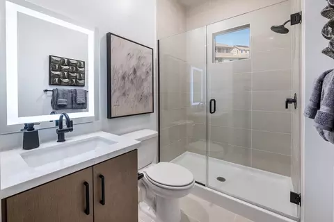 Bath - 141 Starhaven, Irvine, CA 92618 photo 3 of 6