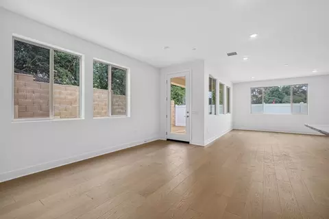 Living - 481 Citrus Oak Rd, Glendora, CA 91740 photo 4 of 5