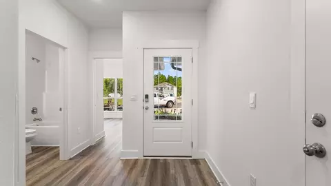 Entry Way - 150 Gray Owl Dr E, Freeport, FL 32439 photo 2 of 5