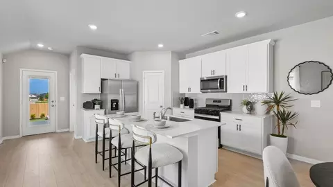 Kitchen - 13405 Eppright Trce, Manor, TX 78653 photo 4 of 7