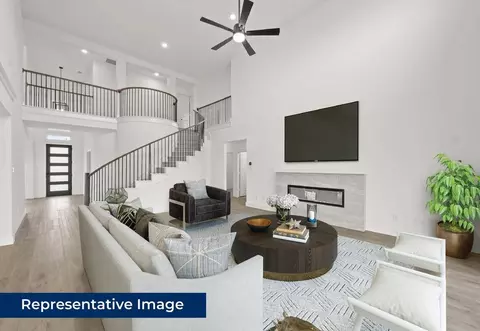 Living - 521 Boulder Ave, Midlothian, TX 76065 photo 1 of 3