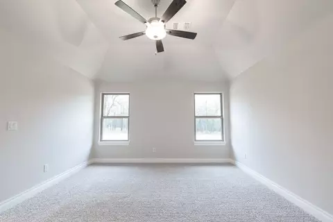 Bedroom - 932 Hydrangea Way, Edmond, OK 73034 photo 12 of 20