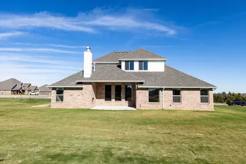 Exterior - 932 Hydrangea Way, Edmond, OK 73034 photo 27 of 35