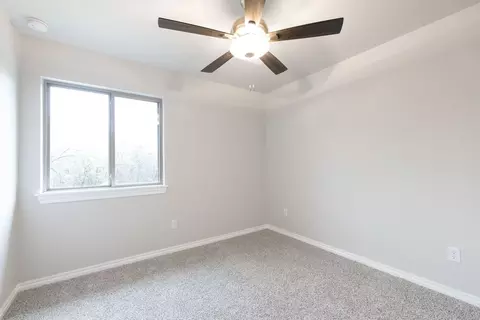 Bedroom - 932 Hydrangea Way, Edmond, OK 73034 photo 17 of 20