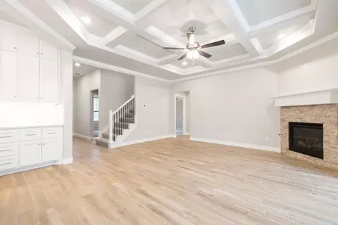 Living - 932 Hydrangea Way, Edmond, OK 73034 photo 10 of 20