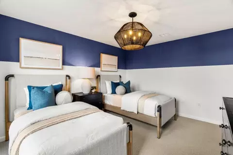 Bedroom - 30 E Point Dr, Rumford, RI 02916 photo 6 of 9