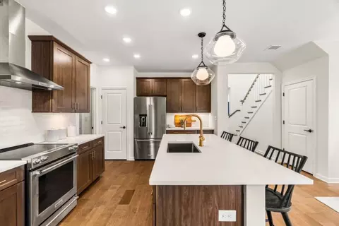 Kitchen - 30 E Point Dr, Rumford, RI 02916 photo 4 of 9