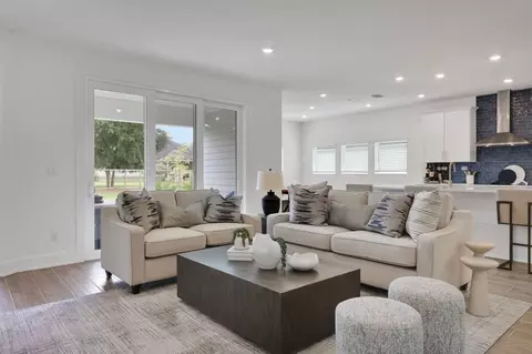 Living - 96100 Pirates Bluff Rd, Yulee, FL 32097 photo 2 of 3