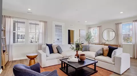 Living - 9682 Swallowtail Ln, Manassas, VA 20110 photo 1 of 3