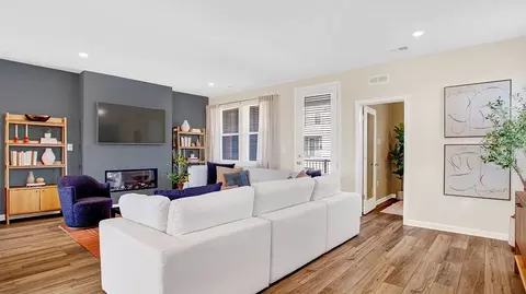 Living - 9682 Swallowtail Ln, Manassas, VA 20110 photo 3 of 3