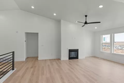 Living - 205 E 690 N, Providence, UT 84332 photo 4 of 6
