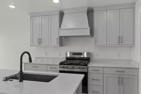 Kitchen - 205 E 690 N, Providence, UT 84332 photo 2 of 3