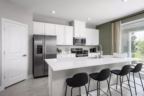 Kitchen - 1675 Kendall Pointe Pl, Melbourne, FL 32935 photo 1 of 4