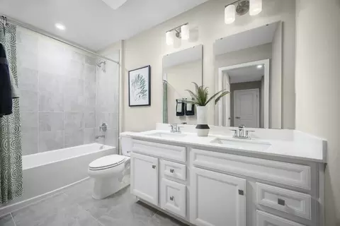 Bath - 1675 Kendall Pointe Pl, Melbourne, FL 32935 photo 2 of 2