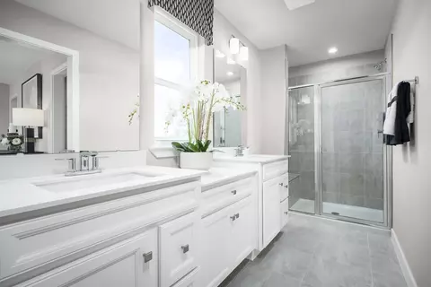 Bath - 1675 Kendall Pointe Pl, Melbourne, FL 32935 photo 1 of 2