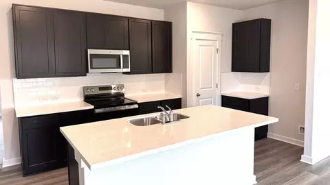 Kitchen - 709 Red Wolf Dr, Jarrell, TX 76537 photo 2 of 5